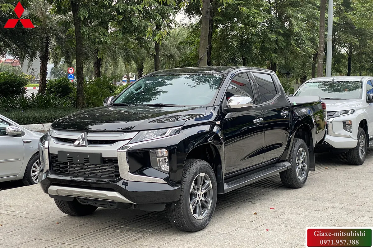 Thị trường bán xe bán tải triton cũ, phiên bản 4x2AT màu đen đời 2021