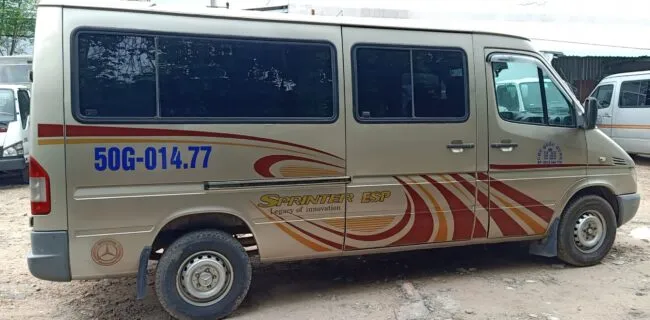 Xe bán tải Van 850kg chở hàng khối lượng lớn tại Sài Gòn