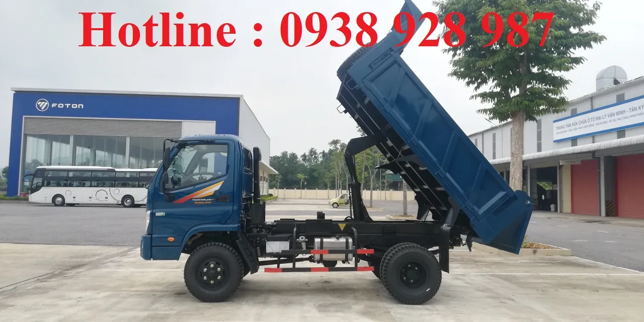 Xe ben Thaco 5 tấn FD500.E4 đang hoạt động tại công trường thể hiện khả năng chịu tải tốt