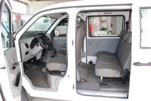 Hàng ghế phía sau của xe van 5 chỗ có thể gập lại