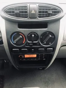 Khoang chứa hàng phía sau của xe tải van 5 chỗ