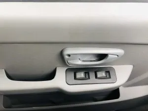 Chi tiết đèn sương mù và cản trước xe tải van