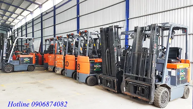 Xe nâng điện ngồi lái Nhật Bản