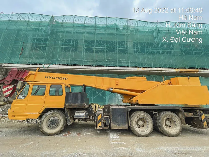 Dịch vụ nâng hạ máy móc vào vị trí an toàn tuyệt đối