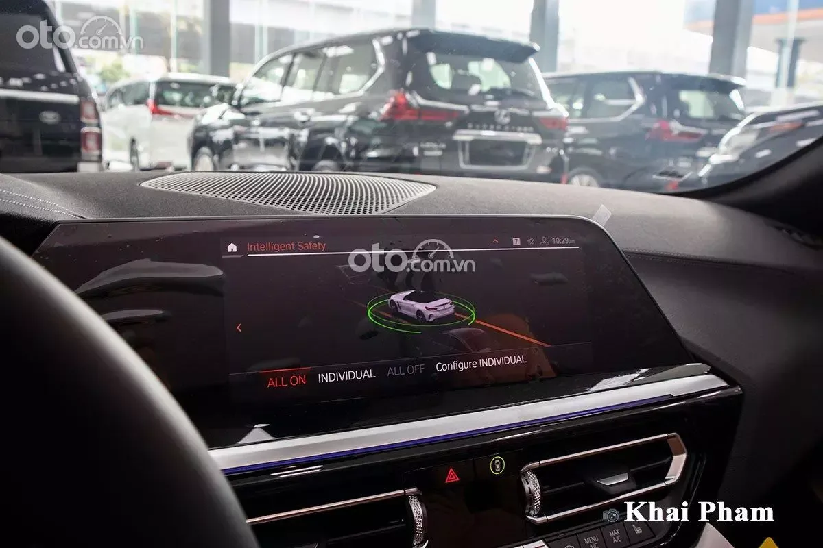 an toÃ n BMW Z4 sDrive30i .