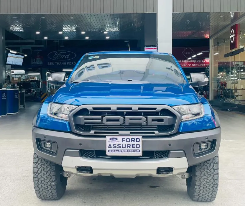 Hình ảnh tổng thể Ford Ranger Raptor 2019 màu Xanh với nắp thùng kéo