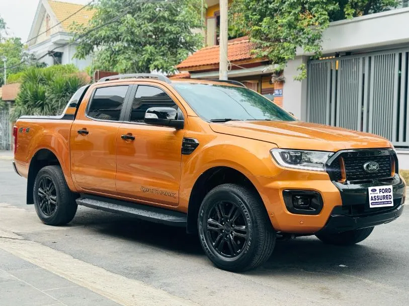 Tổng thể ngoại hình Ranger Wildtrak 2021 màu Cam