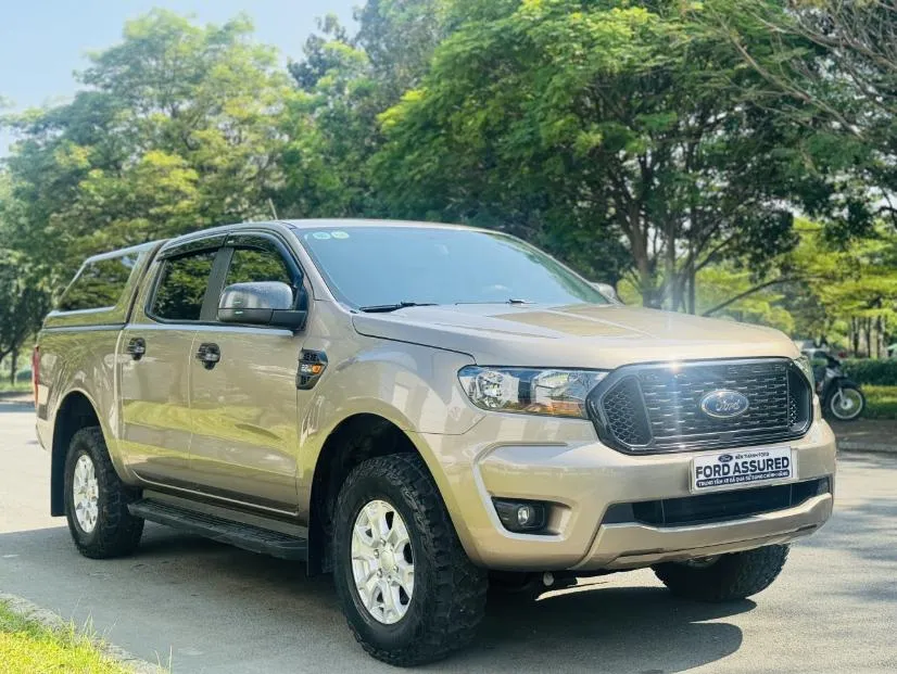 Góc nhìn tổng thể bên ngoài Ford Ranger XLS AT 2020 cũ