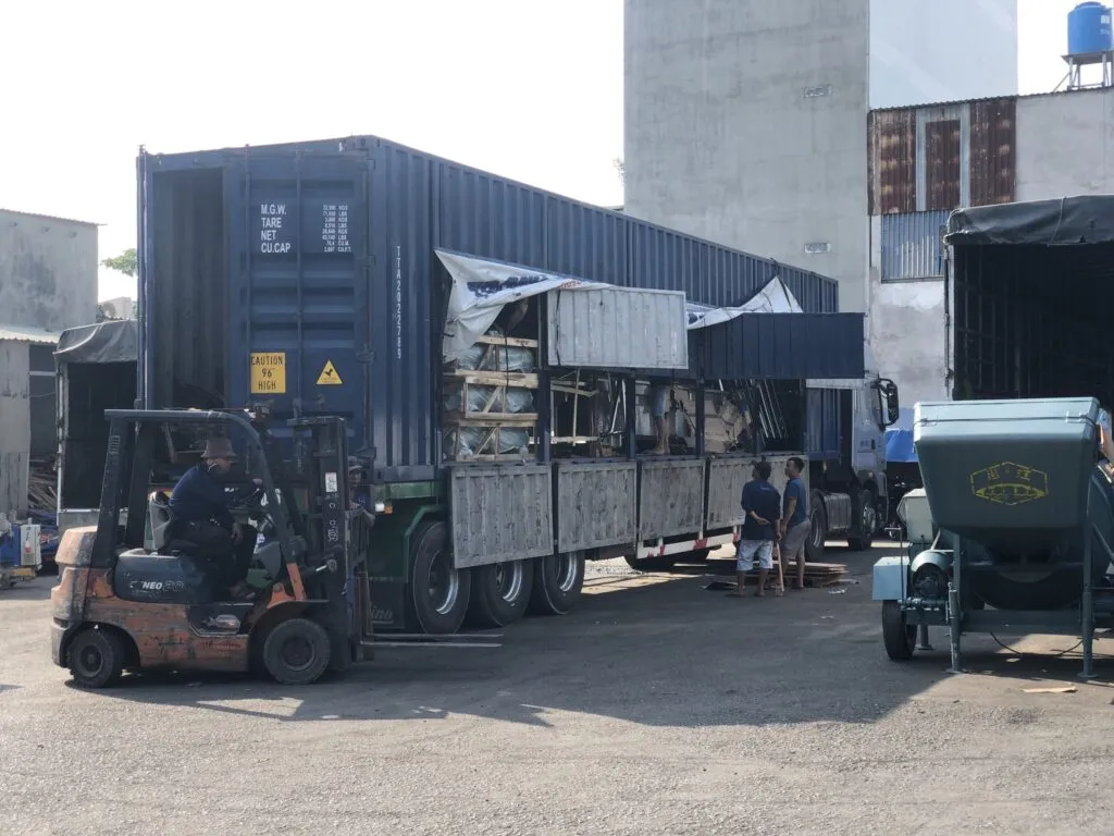 Xe tải bao nguyên chuyến