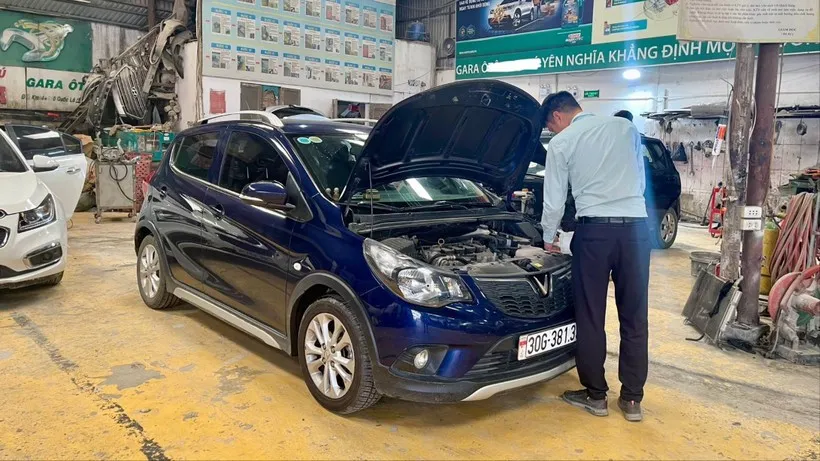 Chủ phương tiện có thể tự kiểm tra nước rửa kính của xe