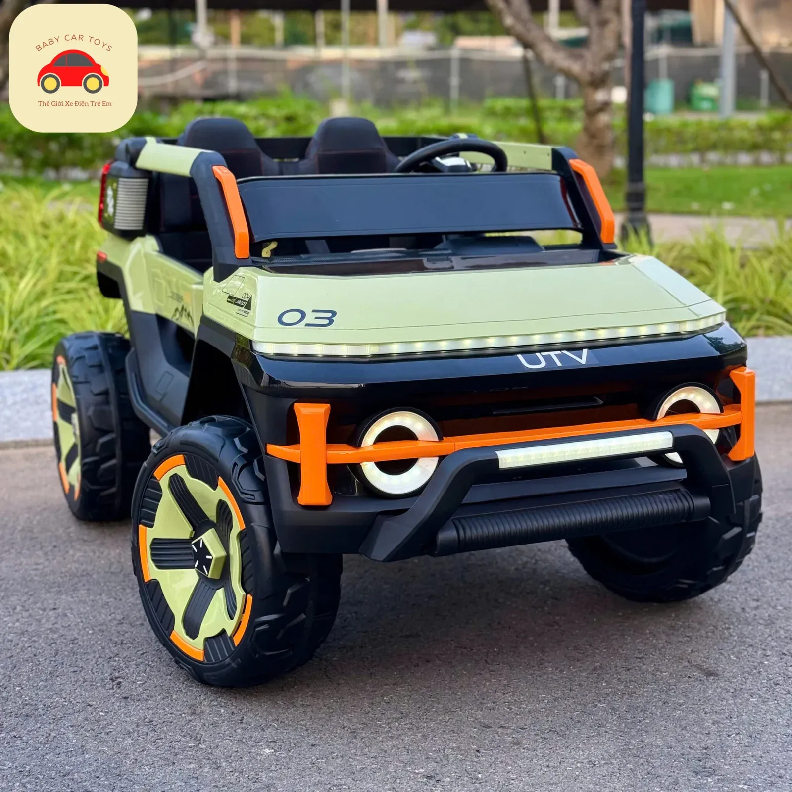 Xe điện cho trẻ em Cybertruck bánh cao su hiện đại