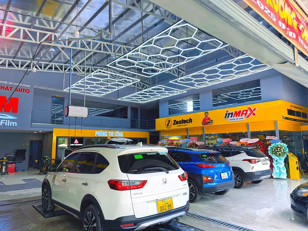 Lắp đặt cách âm chống ồn vào các khu vực khó