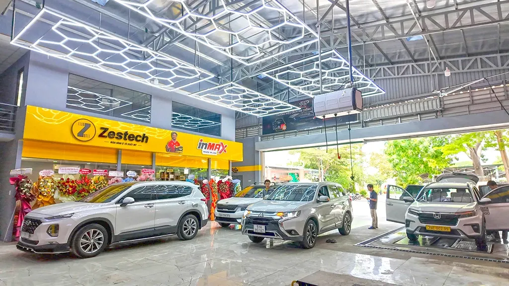 Dán cách âm chống ồn dưới lớp thảm sàn