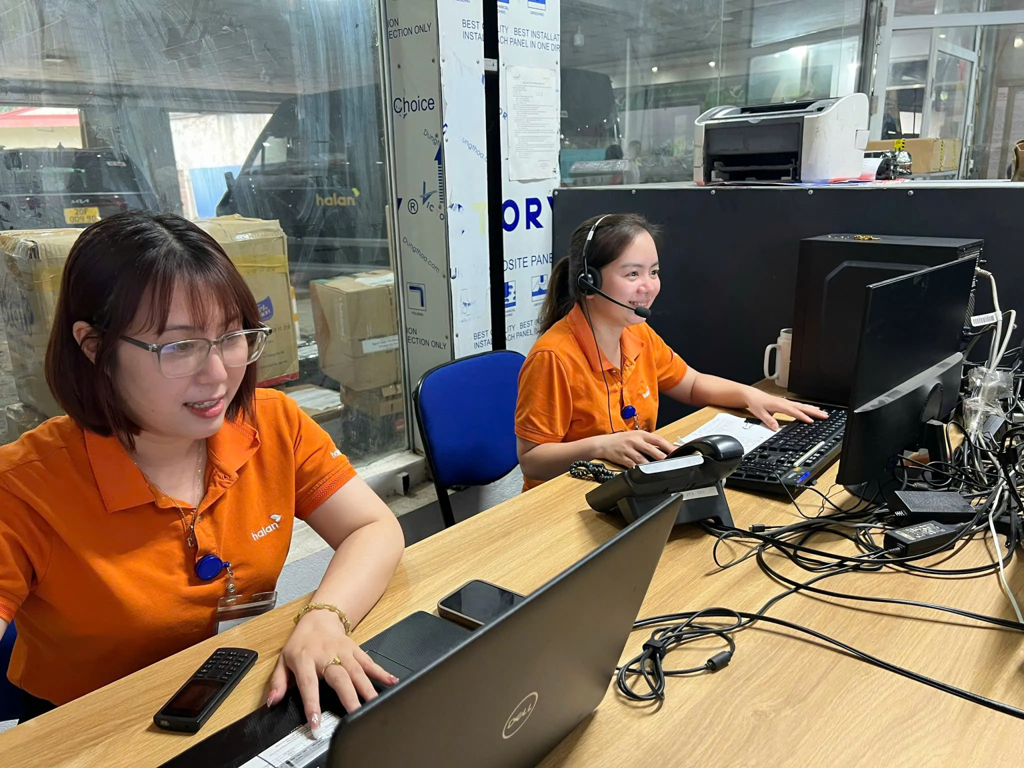 Tổng đài đặt xe Hà Lan