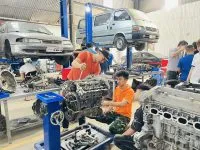 Học thực hành máy ô tô tại EAC