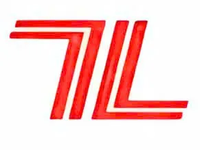 Nhân viên giao hàng xe máy đi làm ngay tại khu vực TPHCM